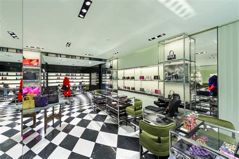 legal prada milano|Prada inaugurates the new spaces in its Via della Spiga boutique .